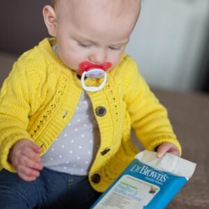 Dr. Brown's 40-Count Pacifier & Bottle Wipes - 3 Pack for Healthy Cleanliness - Image 6